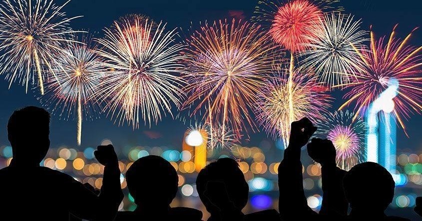 a group of fireworks in the sky